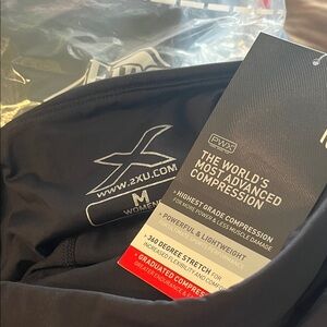 2XU Dark Compression Tights